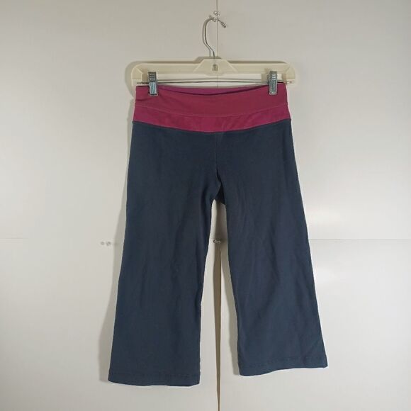 Lululemon Women's Groove Crop Grey Fushia Yoga Athletic Stretch Leggings size 4 - Picture 1 of 10